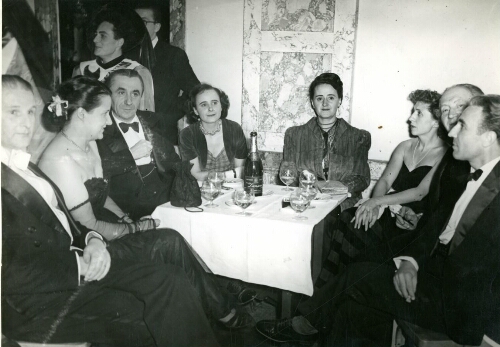 Jules Cavaillès, Rose, Jeannine au bal des Arts Déco à Paris en 1939.