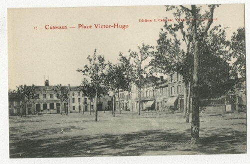 La place Victor-Hugo.