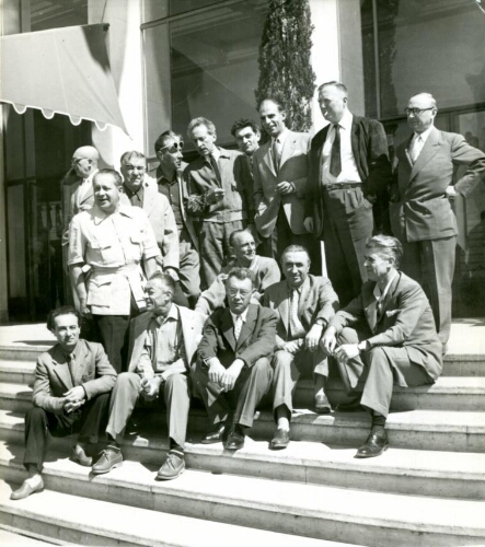 Jules Cavaillès avec Jean Cocteau, Fernand Léger, Roland Ourdot, Roger Chapelain-Midy et Louis Touchagues au festival de Cannes en 1955.