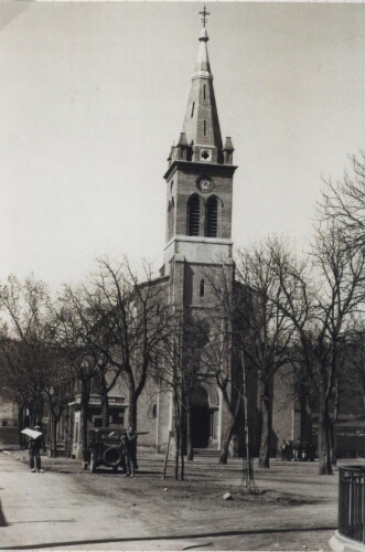 L'église Sainte-Cécile. Nouveau clocher.